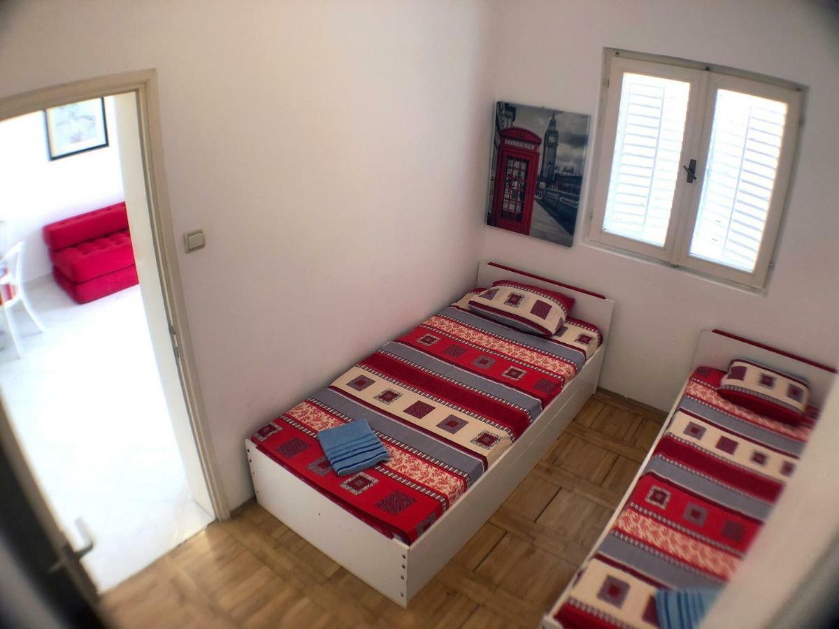 One Bedroom Apartment 500M From The Beach Budva Exterior photo